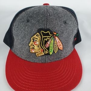 Chicago Blackhawks NHL Snapback Cap Fitted